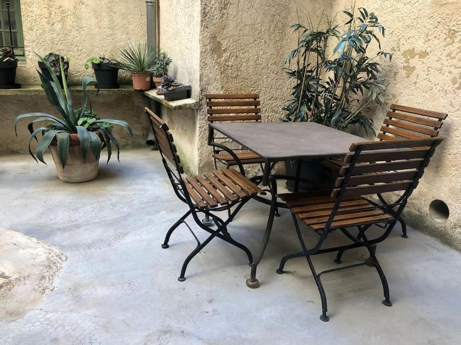 Ulysse, Appartement Spacieux Au Centre Historique D'Uzes En Rez-De-Chaussee Avec Exterieur, Proche Parking Des Marroniers Uzès Exterior foto